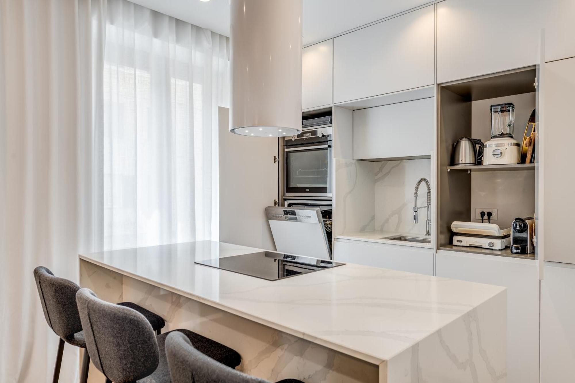 Top Location! Spacious Lux Apartment -5 Min From Beach & Centre Spalato Esterno foto